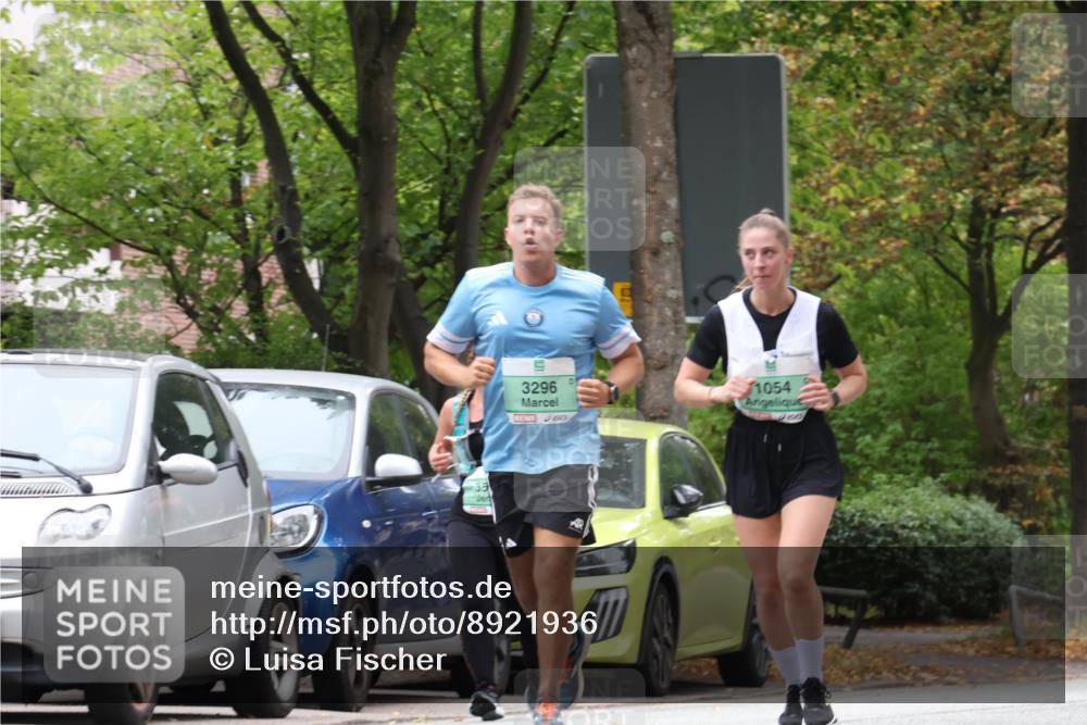 21.09.2025 - PSD Bank Halbmarathon Luisa Fischer http://msf.ph/oto/8921936 21.09.2025 12:07:09 Laufen 3296, 1054 meine-sportfotos.de