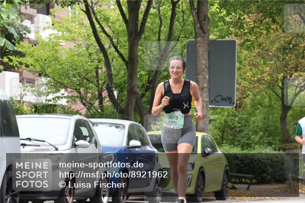 21.09.2025 - PSD Bank Halbmarathon Luisa Fischer http://msf.ph/oto/8921962 21.09.2025 12:07:14 Laufen 3418, 3678 meine-sportfotos.de