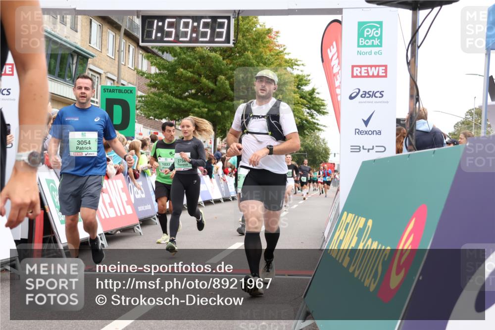 21.09.2025 - PSD Bank Halbmarathon Strokosch-Dieckow http://msf.ph/oto/8921967 21.09.2025 11:59:16 Ziel 1033, 1064, 1092, 1093, 1258, 1486, 1812, 2332, 2472, 2540, 2582, 2610, 2641, 2664, 2758, 3054 meine-sportfotos.de