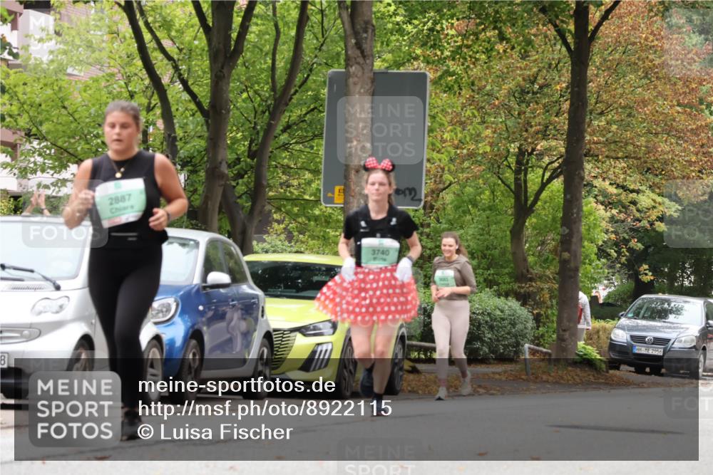 21.09.2025 - PSD Bank Halbmarathon Luisa Fischer http://msf.ph/oto/8922115 21.09.2025 12:07:54 Laufen 8, 2887, 3740, 81176, 2956 meine-sportfotos.de