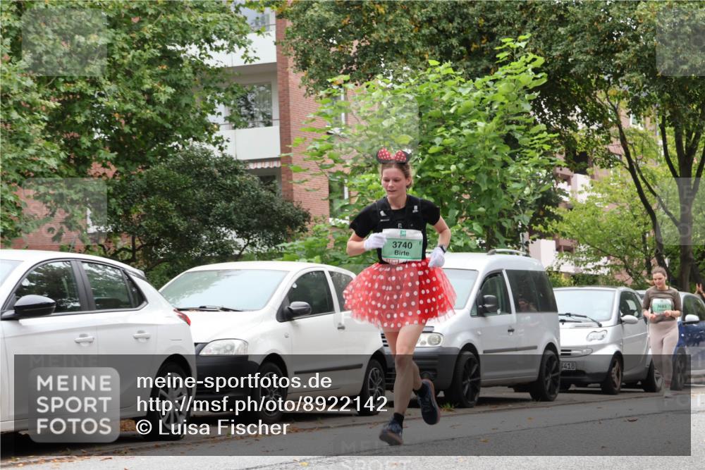 21.09.2025 - PSD Bank Halbmarathon Luisa Fischer http://msf.ph/oto/8922142 21.09.2025 12:07:58 Laufen 3740, 6418, 3683 meine-sportfotos.de