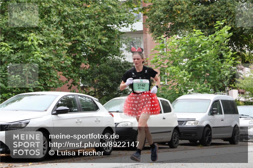 21.09.2025 - PSD Bank Halbmarathon Luisa Fischer http://msf.ph/oto/8922147 21.09.2025 12:07:59 Laufen 3740, 6418 meine-sportfotos.de