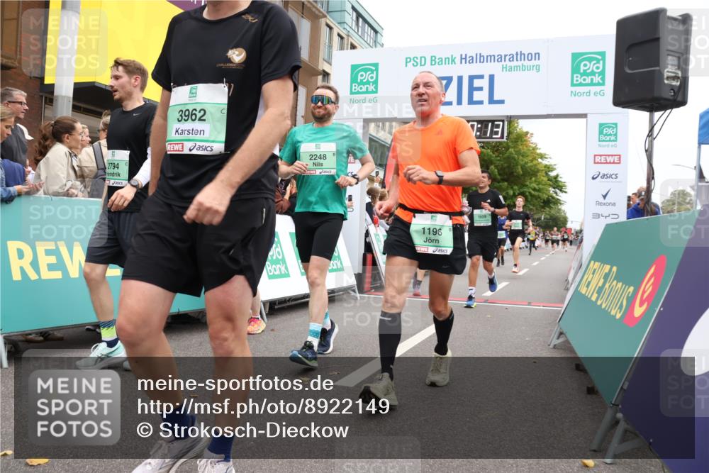 21.09.2025 - PSD Bank Halbmarathon Strokosch-Dieckow http://msf.ph/oto/8922149 21.09.2025 11:59:36 Ziel 1196, 1609, 2241, 2248, 2517, 2558, 2574, 2581, 2645, 2794, 2915, 3962 meine-sportfotos.de