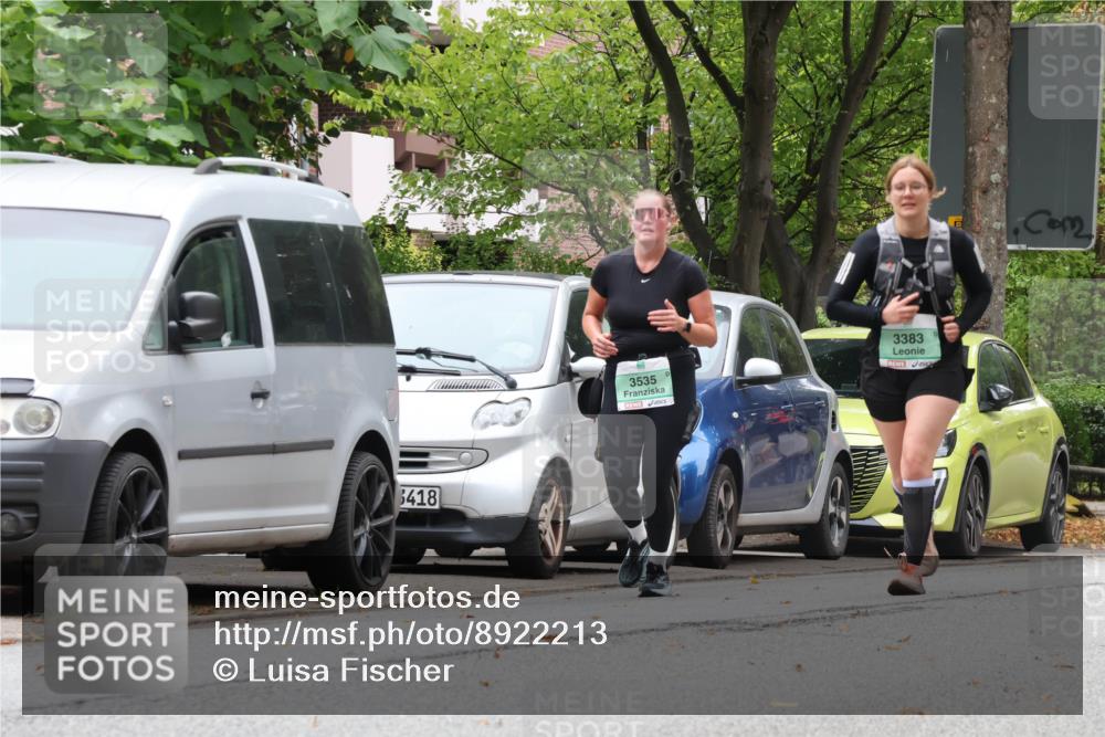 21.09.2025 - PSD Bank Halbmarathon Luisa Fischer http://msf.ph/oto/8922213 21.09.2025 12:08:19 Laufen 3418, 3535, 3383 meine-sportfotos.de