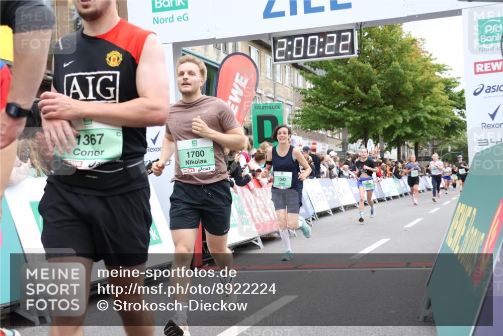 21.09.2025 - PSD Bank Halbmarathon Strokosch-Dieckow http://msf.ph/oto/8922224 21.09.2025 11:59:45 Ziel 1042, 1367, 1700, 2517, 2558, 2574, 2581, 2595, 2645, 3217 meine-sportfotos.de