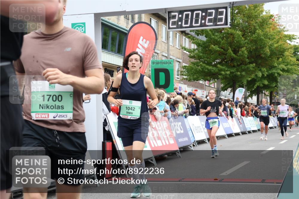 21.09.2025 - PSD Bank Halbmarathon Strokosch-Dieckow http://msf.ph/oto/8922236 21.09.2025 11:59:46 Ziel 1042, 1367, 1700, 2549, 2558, 2581, 2595, 2645, 3217, 3990 meine-sportfotos.de
