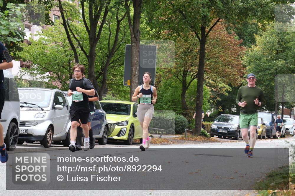21.09.2025 - PSD Bank Halbmarathon Luisa Fischer http://msf.ph/oto/8922294 21.09.2025 12:08:41 Laufen 418, 3621, 3409, 2956 meine-sportfotos.de