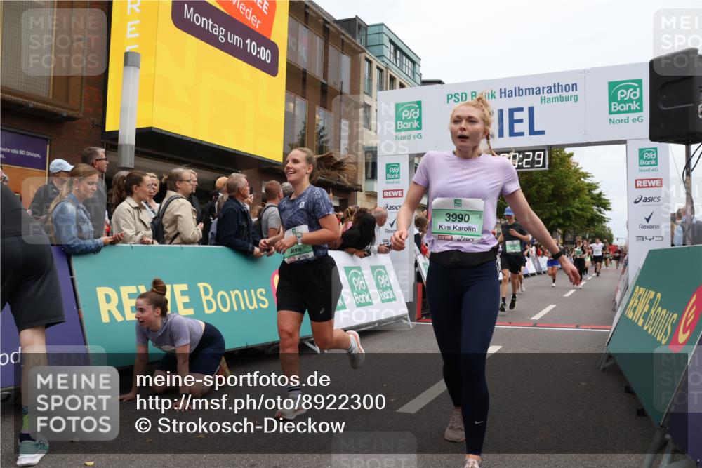 21.09.2025 - PSD Bank Halbmarathon Strokosch-Dieckow http://msf.ph/oto/8922300 21.09.2025 11:59:52 Ziel 1042, 1075, 1700, 2549, 2595, 2918, 3152, 3990, 4049 meine-sportfotos.de
