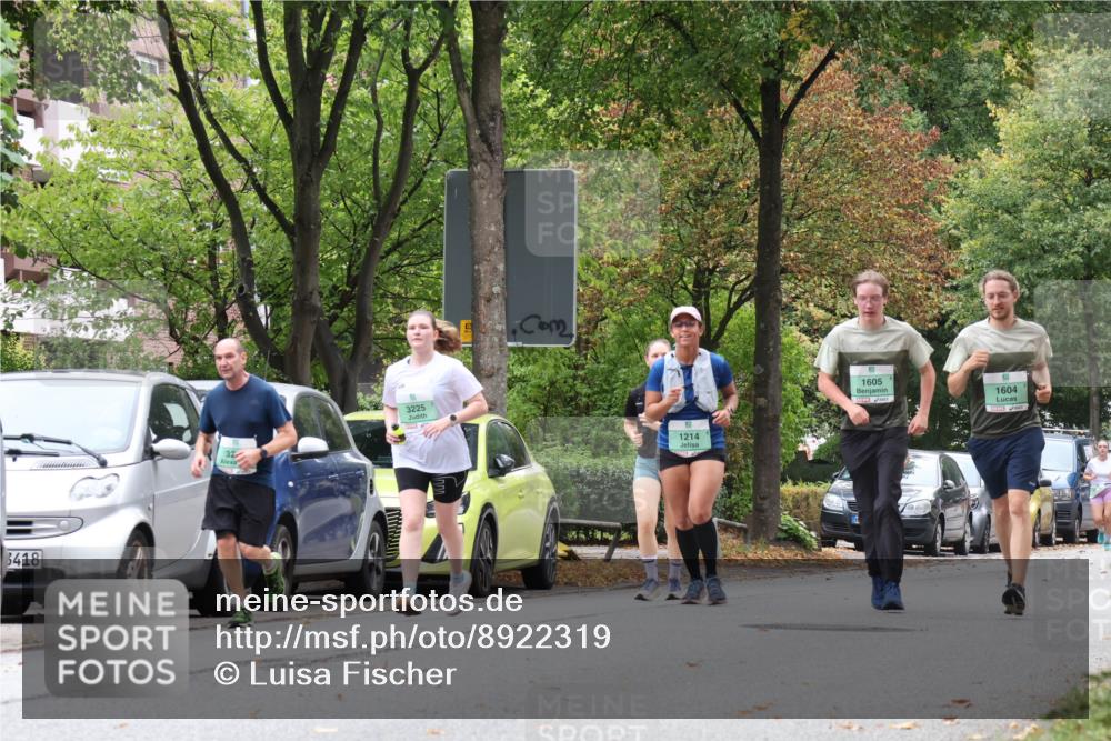21.09.2025 - PSD Bank Halbmarathon Luisa Fischer http://msf.ph/oto/8922319 21.09.2025 12:09:03 Laufen 6418, 32, 3225, 1214, 1605, 1604 meine-sportfotos.de