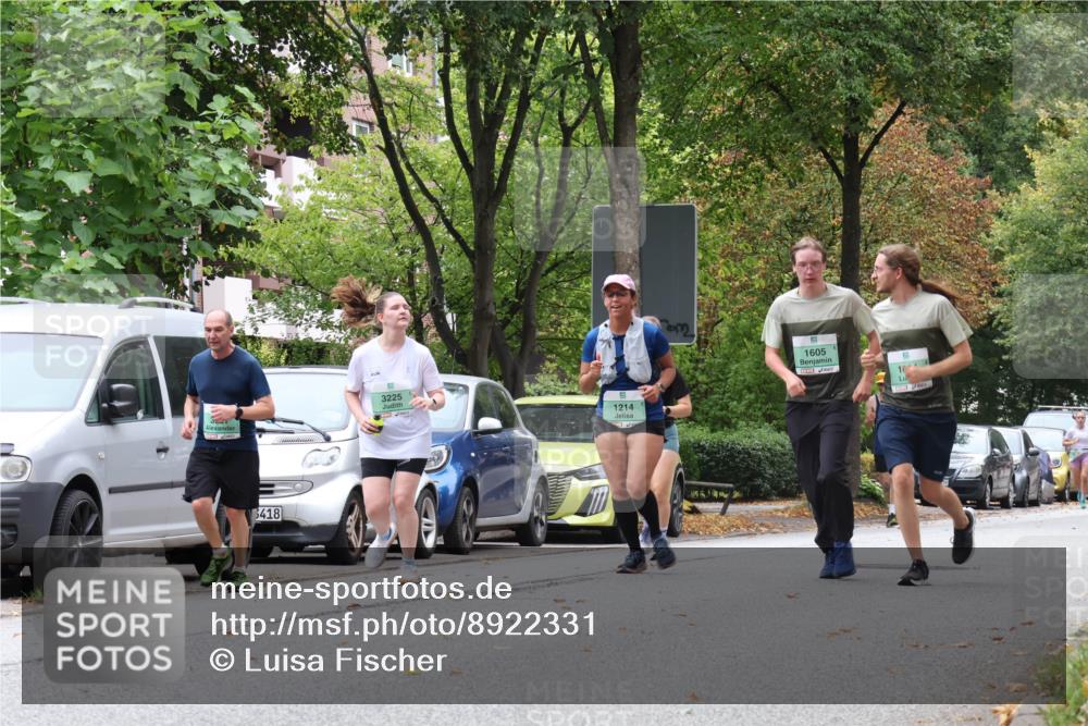 21.09.2025 - PSD Bank Halbmarathon Luisa Fischer http://msf.ph/oto/8922331 21.09.2025 12:09:05 Laufen 3418, 3225, 5, 1214, 1605, 10 meine-sportfotos.de