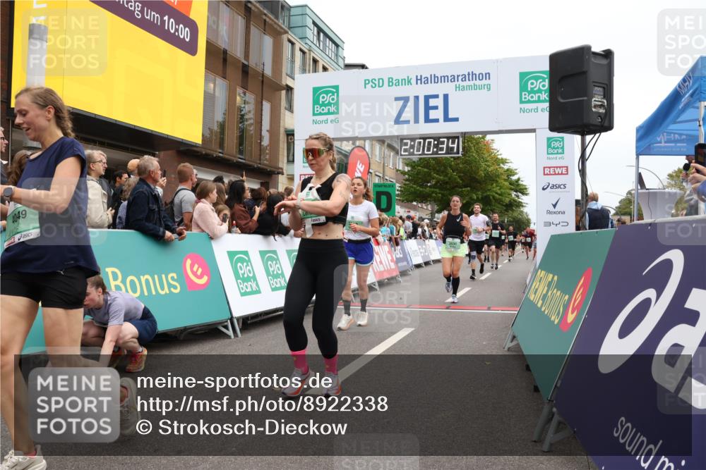 21.09.2025 - PSD Bank Halbmarathon Strokosch-Dieckow http://msf.ph/oto/8922338 21.09.2025 11:59:57 Ziel 1075, 2530, 2549, 2721, 2782, 2918, 2929, 3152, 3990, 4049 meine-sportfotos.de