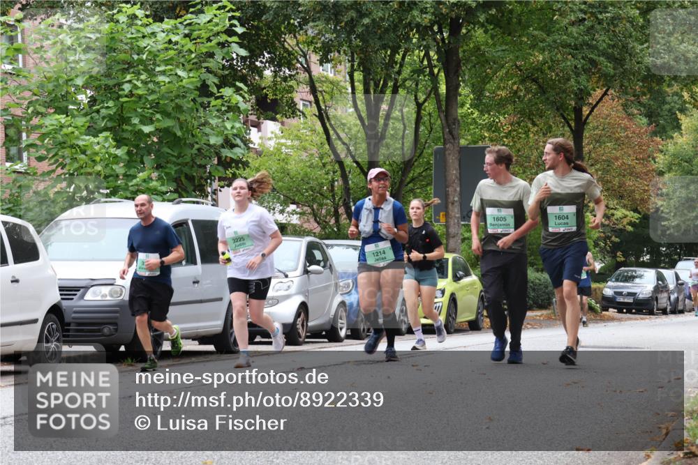 21.09.2025 - PSD Bank Halbmarathon Luisa Fischer http://msf.ph/oto/8922339 21.09.2025 12:09:06 Laufen 3225, 1214, 1605, 1604 meine-sportfotos.de