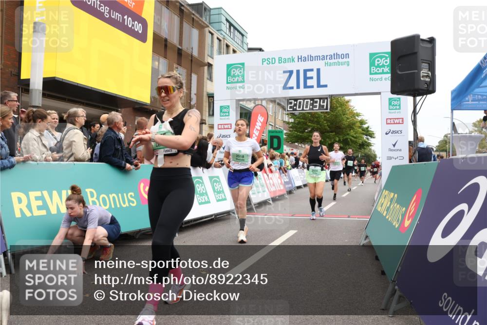 21.09.2025 - PSD Bank Halbmarathon Strokosch-Dieckow http://msf.ph/oto/8922345 21.09.2025 11:59:57 Ziel 1075, 2530, 2549, 2721, 2782, 2918, 2929, 3152, 3990, 4049 meine-sportfotos.de