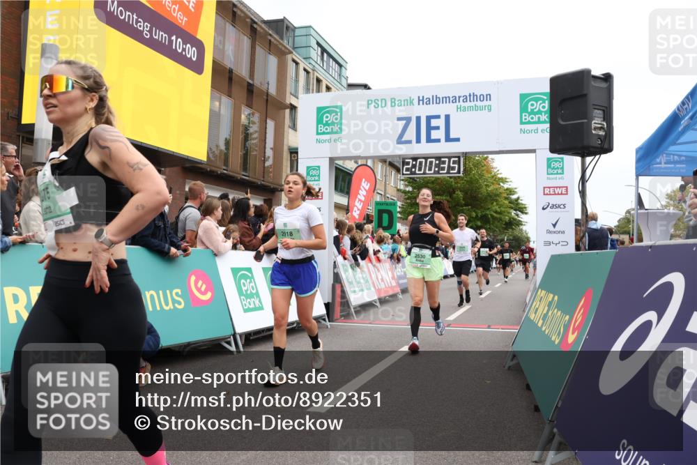21.09.2025 - PSD Bank Halbmarathon Strokosch-Dieckow http://msf.ph/oto/8922351 21.09.2025 11:59:58 Ziel 1075, 2530, 2549, 2721, 2782, 2918, 2929, 3048, 3152, 3990, 4034, 4049 meine-sportfotos.de