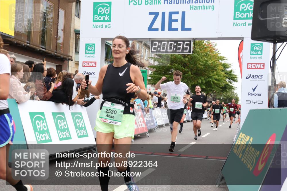 21.09.2025 - PSD Bank Halbmarathon Strokosch-Dieckow http://msf.ph/oto/8922364 21.09.2025 11:59:59 Ziel 1075, 1741, 2530, 2721, 2782, 2918, 2929, 3048, 3152, 4034, 4042, 4049 meine-sportfotos.de
