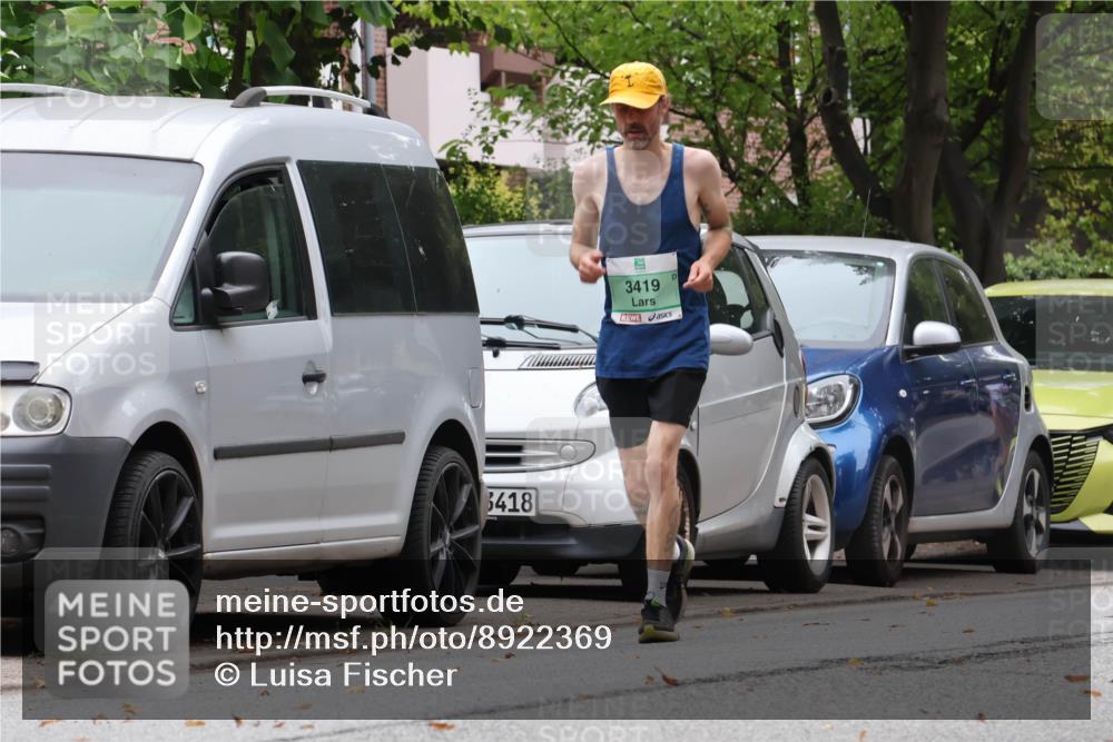 21.09.2025 - PSD Bank Halbmarathon Luisa Fischer http://msf.ph/oto/8922369 21.09.2025 12:09:13 Laufen 3418, 3419 meine-sportfotos.de
