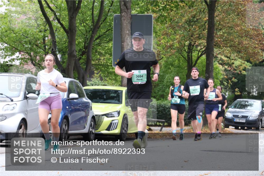 21.09.2025 - PSD Bank Halbmarathon Luisa Fischer http://msf.ph/oto/8922393 21.09.2025 12:09:20 Laufen 3694, 3890, 8386 meine-sportfotos.de