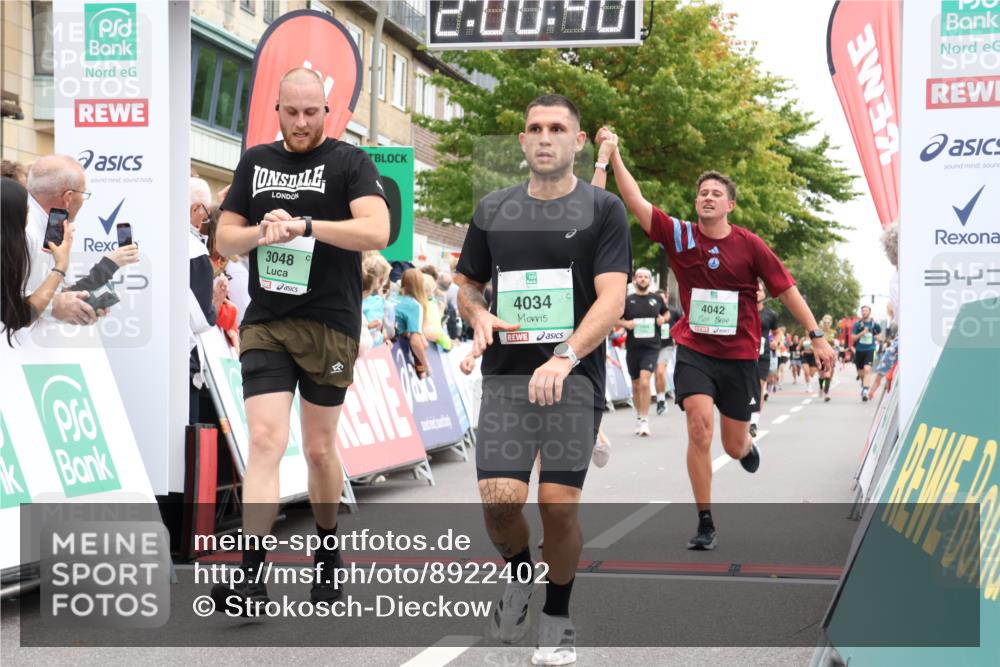 21.09.2025 - PSD Bank Halbmarathon Strokosch-Dieckow http://msf.ph/oto/8922402 21.09.2025 12:00:03 Ziel 1075, 1481, 1741, 2530, 2721, 2782, 2918, 2929, 3048, 4034, 4042 meine-sportfotos.de