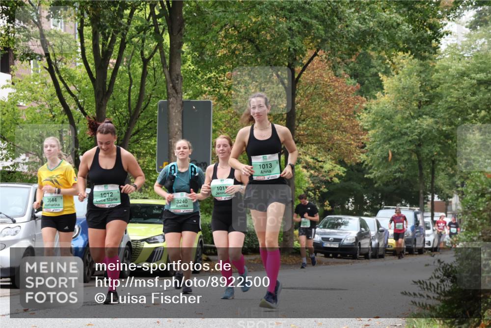 21.09.2025 - PSD Bank Halbmarathon Luisa Fischer http://msf.ph/oto/8922500 21.09.2025 12:09:40 Laufen 3644, 1012, 3240, 101, 1013 meine-sportfotos.de