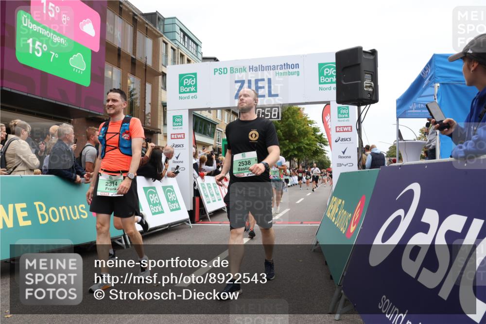 21.09.2025 - PSD Bank Halbmarathon Strokosch-Dieckow http://msf.ph/oto/8922543 21.09.2025 12:00:21 Ziel 1104, 1162, 1912, 1934, 2255, 2314, 2529, 2538, 2769, 3738 meine-sportfotos.de