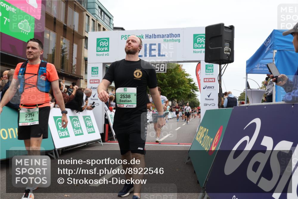 21.09.2025 - PSD Bank Halbmarathon Strokosch-Dieckow http://msf.ph/oto/8922546 21.09.2025 12:00:21 Ziel 1104, 1162, 1912, 1934, 2255, 2314, 2529, 2538, 2769, 3738 meine-sportfotos.de