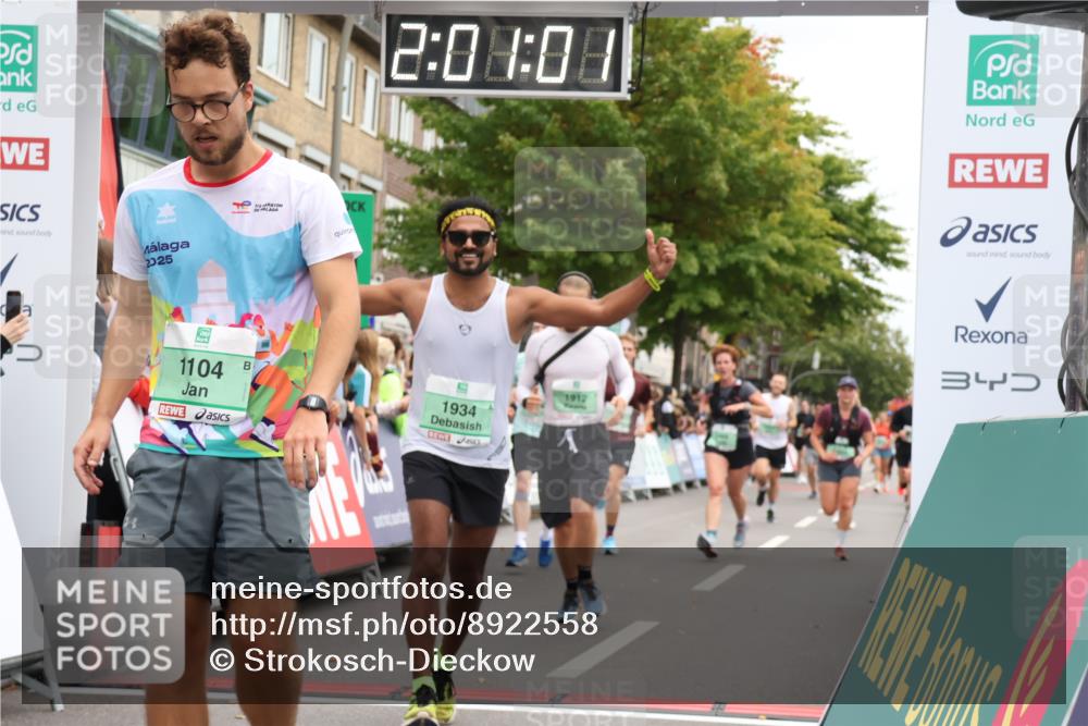 21.09.2025 - PSD Bank Halbmarathon Strokosch-Dieckow http://msf.ph/oto/8922558 21.09.2025 12:00:24 Ziel 1104, 1162, 1912, 1934, 2314, 2329, 2466, 2467, 2519, 2529, 2538 meine-sportfotos.de