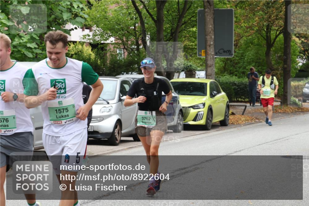 21.09.2025 - PSD Bank Halbmarathon Luisa Fischer http://msf.ph/oto/8922604 21.09.2025 12:10:18 Laufen 576, 1575, 18, 5, 3762, 5 meine-sportfotos.de