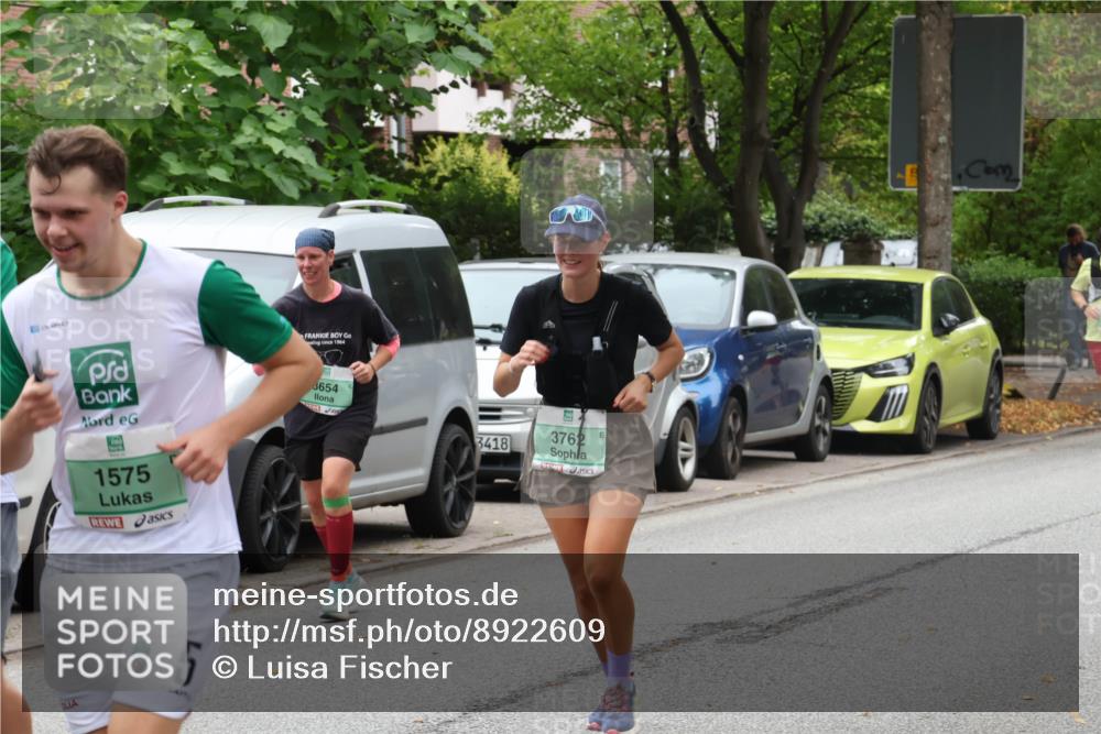 21.09.2025 - PSD Bank Halbmarathon Luisa Fischer http://msf.ph/oto/8922609 21.09.2025 12:10:19 Laufen 1964, 3654, 3418, 3762, 1575, 5 meine-sportfotos.de