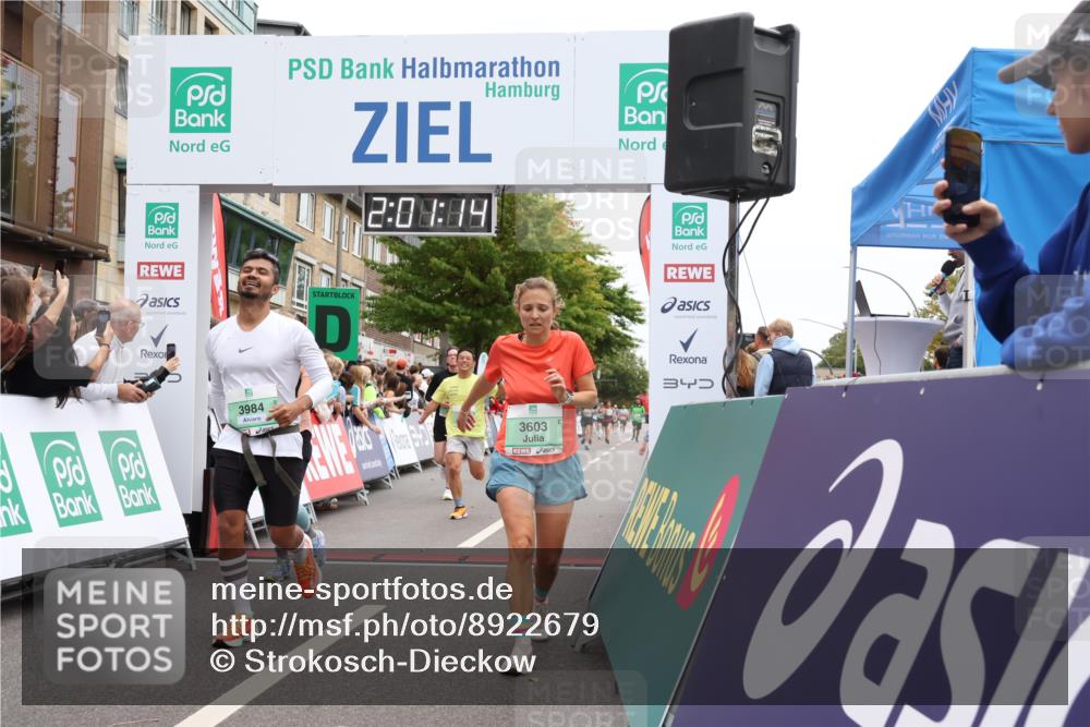 21.09.2025 - PSD Bank Halbmarathon Strokosch-Dieckow http://msf.ph/oto/8922679 21.09.2025 12:00:37 Ziel 1159, 2373, 2473, 2666, 2697, 2699, 2723, 2744, 3046, 3104, 3364, 3603, 3677, 3984 meine-sportfotos.de
