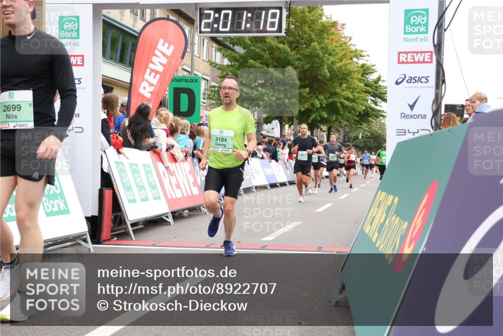 21.09.2025 - PSD Bank Halbmarathon Strokosch-Dieckow http://msf.ph/oto/8922707 21.09.2025 12:00:41 Ziel 2473, 2697, 2699, 2723, 3104, 3603, 3677, 3961, 3984 meine-sportfotos.de