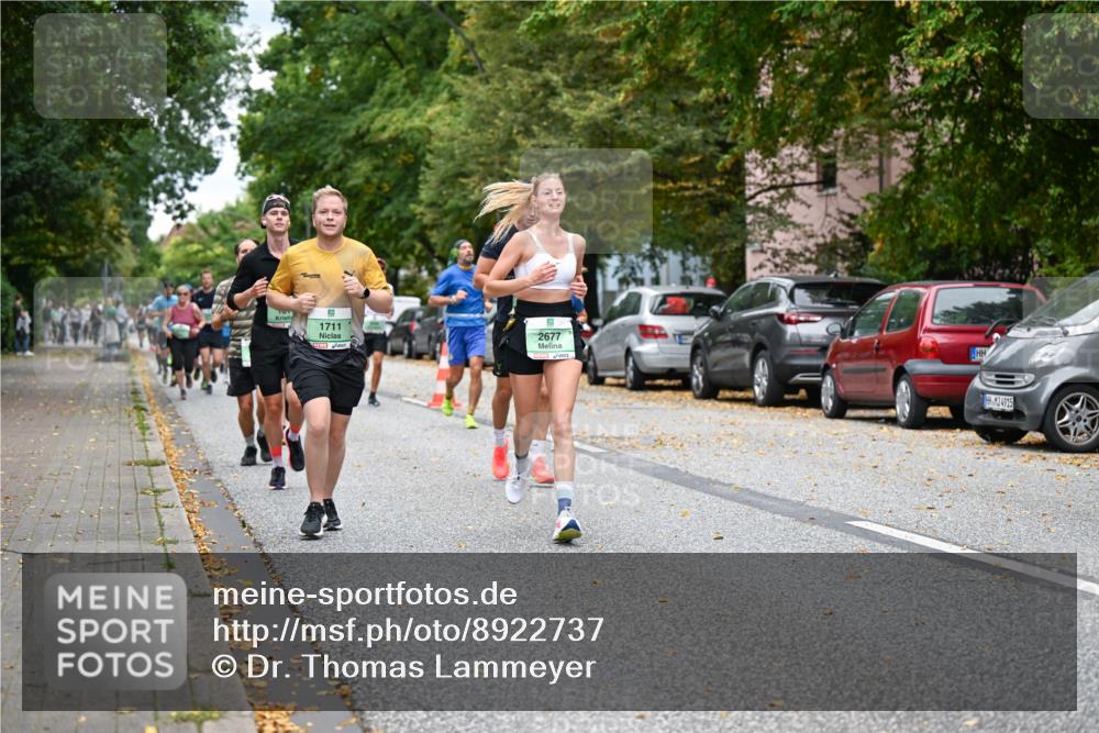 21.09.2025 - PSD Bank Halbmarathon Dr. Thomas Lammeyer http://msf.ph/oto/8922737 21.09.2025 10:42:11 Laufen 1711, 2677, 4915 meine-sportfotos.de