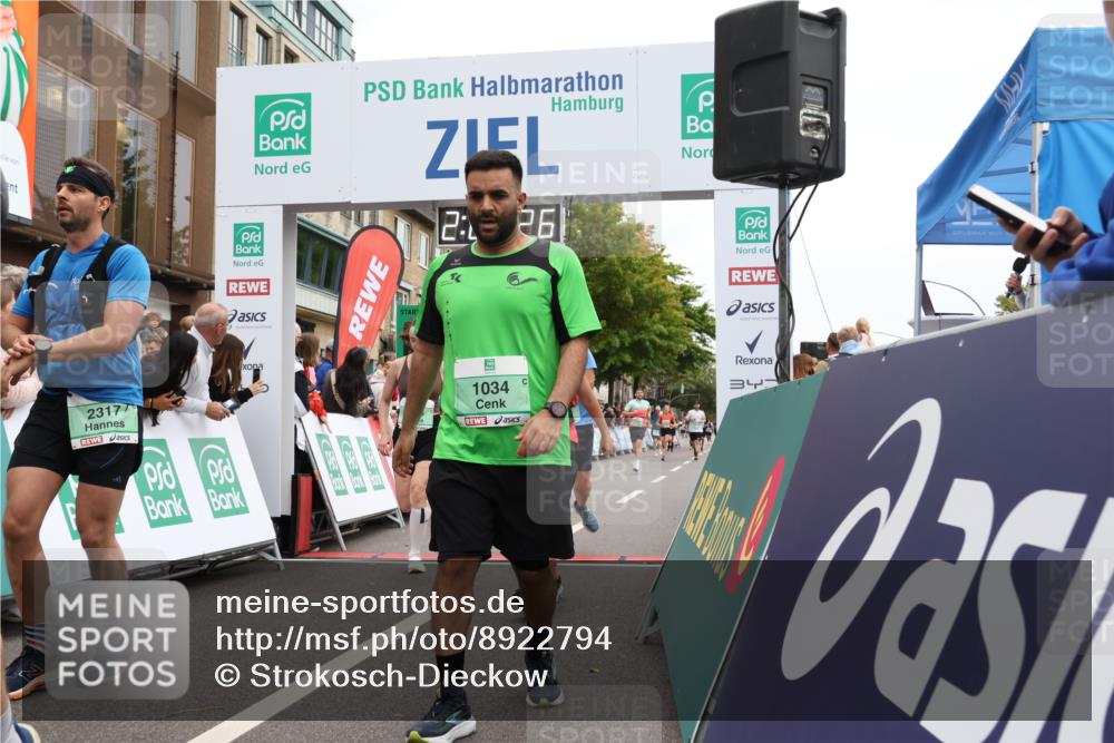 21.09.2025 - PSD Bank Halbmarathon Strokosch-Dieckow http://msf.ph/oto/8922794 21.09.2025 12:00:49 Ziel 1034, 2317, 2388, 2516, 2761, 2762, 3026, 3104, 3957, 3961 meine-sportfotos.de