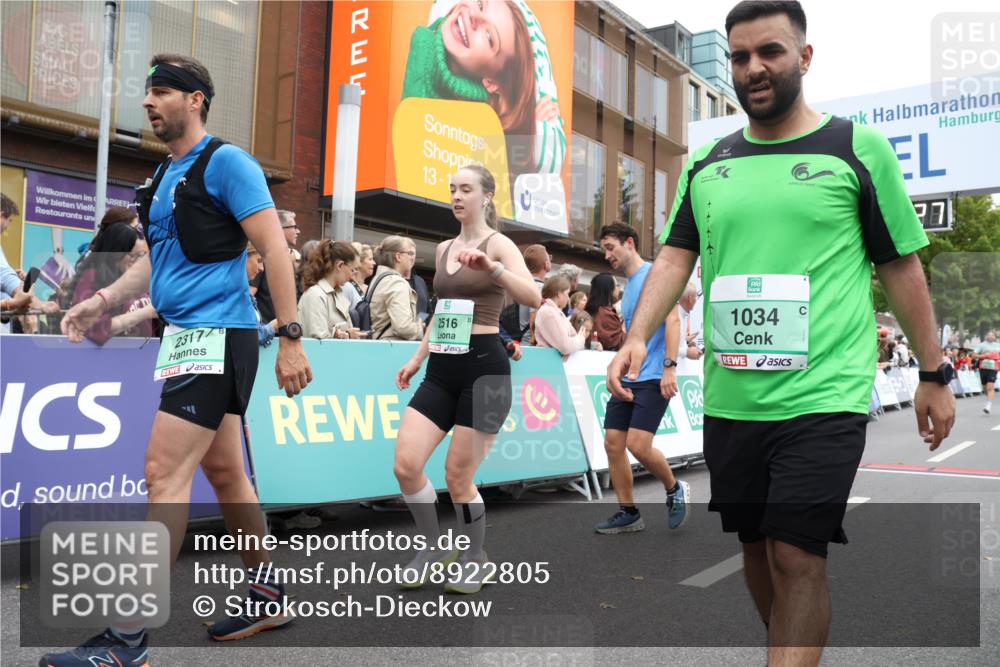 21.09.2025 - PSD Bank Halbmarathon Strokosch-Dieckow http://msf.ph/oto/8922805 21.09.2025 12:00:51 Ziel 1034, 1382, 2317, 2388, 2516, 2761, 2762, 3026, 3168, 3957, 3961 meine-sportfotos.de