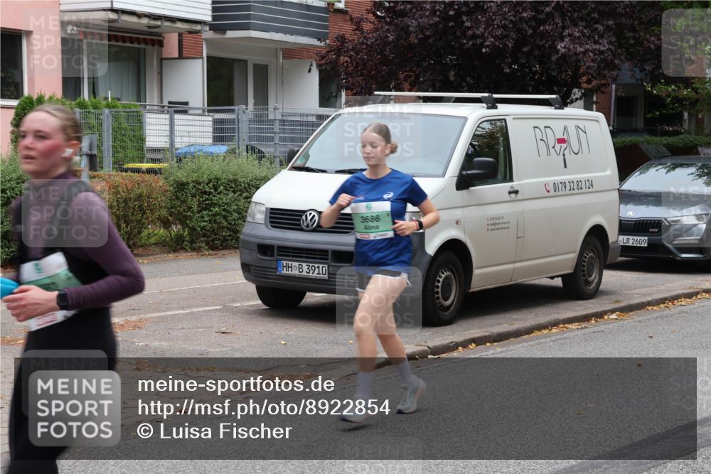 21.09.2025 - PSD Bank Halbmarathon Luisa Fischer http://msf.ph/oto/8922854 21.09.2025 12:14:05 Laufen 3910, 3686, 32, 0179, 32, 82, 124, 2609 meine-sportfotos.de