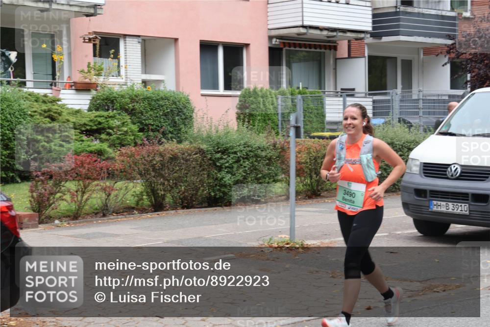 21.09.2025 - PSD Bank Halbmarathon Luisa Fischer http://msf.ph/oto/8922923 21.09.2025 12:14:24 Laufen 3490, 3910 meine-sportfotos.de