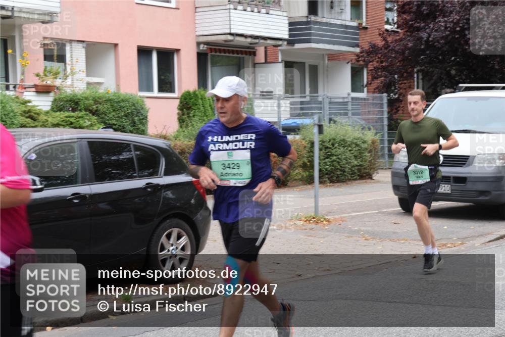 21.09.2025 - PSD Bank Halbmarathon Luisa Fischer http://msf.ph/oto/8922947 21.09.2025 12:14:35 Laufen 3429, 3012, 910 meine-sportfotos.de