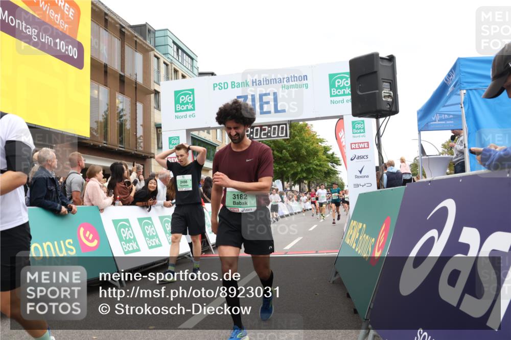 21.09.2025 - PSD Bank Halbmarathon Strokosch-Dieckow http://msf.ph/oto/8923031 21.09.2025 12:01:23 Ziel 2093, 2498, 2597, 2661, 3083, 3182, 3956 meine-sportfotos.de