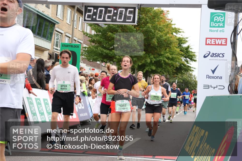 21.09.2025 - PSD Bank Halbmarathon Strokosch-Dieckow http://msf.ph/oto/8923055 21.09.2025 12:01:28 Ziel 1357, 1711, 2093, 2498, 2597, 2733, 2751, 2978, 3053, 3083, 3098, 3182, 3186, 3964 meine-sportfotos.de