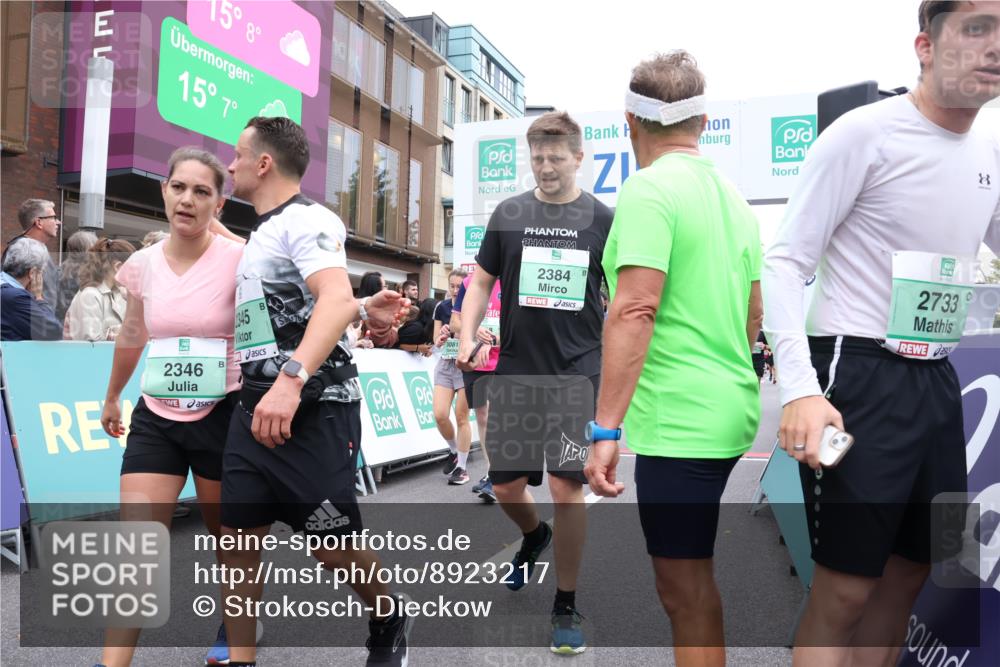 21.09.2025 - PSD Bank Halbmarathon Strokosch-Dieckow http://msf.ph/oto/8923217 21.09.2025 12:01:52 Ziel 1201, 1249, 2345, 2346, 2353, 2384, 2418, 2710, 2753, 2766, 2819, 2944, 2992, 3067, 3081, 3132, 3406, 3952 meine-sportfotos.de