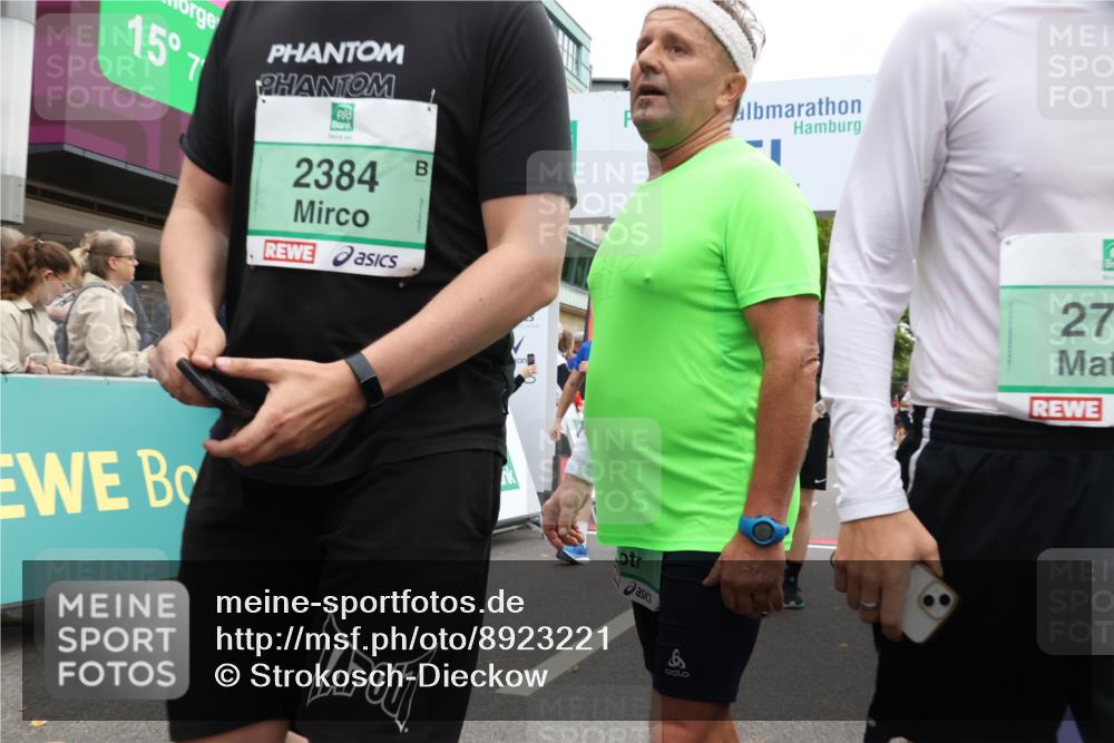 21.09.2025 - PSD Bank Halbmarathon Strokosch-Dieckow http://msf.ph/oto/8923221 21.09.2025 12:01:54 Ziel 1201, 1249, 2284, 2345, 2346, 2353, 2384, 2418, 2474, 2514, 2710, 2720, 2944, 2992, 3067, 3081, 3406, 3952 meine-sportfotos.de