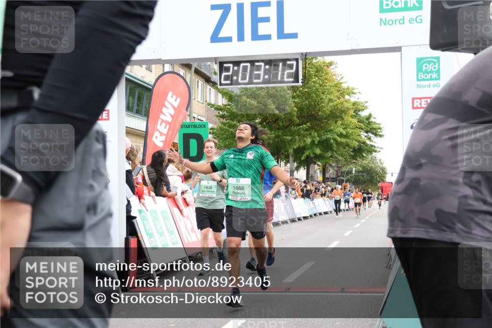 21.09.2025 - PSD Bank Halbmarathon Strokosch-Dieckow http://msf.ph/oto/8923405 21.09.2025 12:02:35 Ziel 1026, 1121, 1466, 1938, 3085, 3105, 3175 meine-sportfotos.de