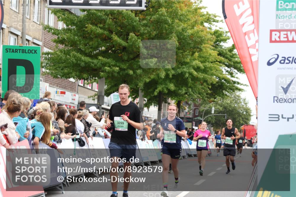 21.09.2025 - PSD Bank Halbmarathon Strokosch-Dieckow http://msf.ph/oto/8923579 21.09.2025 12:02:57 Ziel 2448, 3071, 3114, 3130, 3299 meine-sportfotos.de