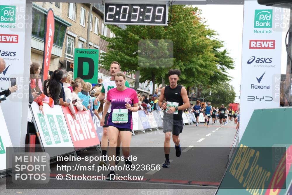 21.09.2025 - PSD Bank Halbmarathon Strokosch-Dieckow http://msf.ph/oto/8923656 21.09.2025 12:03:03 Ziel 1574, 1685, 2448, 3071, 3130, 3299, 3418 meine-sportfotos.de