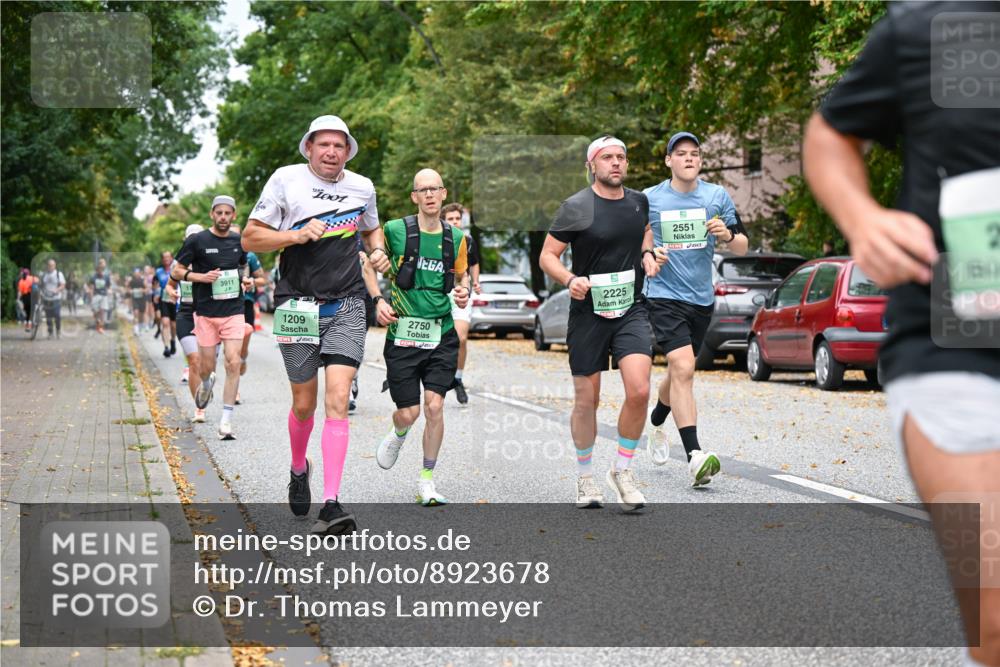 21.09.2025 - PSD Bank Halbmarathon Dr. Thomas Lammeyer http://msf.ph/oto/8923678 21.09.2025 10:43:03 Laufen 3911, 100, 1209, 2225, 2750, 9, 2551 meine-sportfotos.de