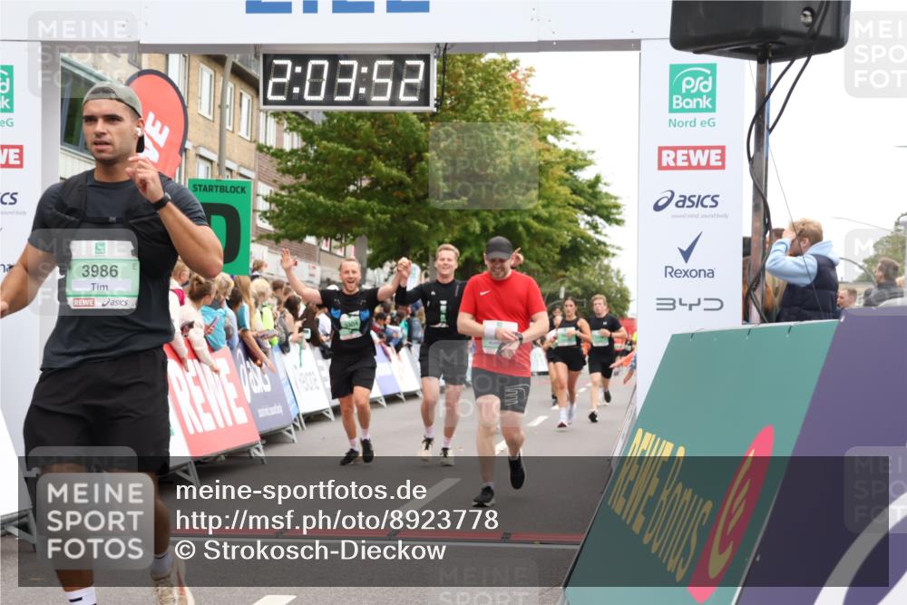 21.09.2025 - PSD Bank Halbmarathon Strokosch-Dieckow http://msf.ph/oto/8923778 21.09.2025 12:03:15 Ziel 1458, 1664, 2629, 3113, 3965, 3986 meine-sportfotos.de