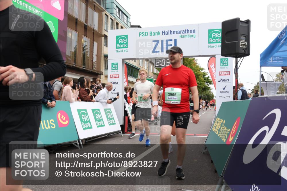 21.09.2025 - PSD Bank Halbmarathon Strokosch-Dieckow http://msf.ph/oto/8923827 21.09.2025 12:03:19 Ziel 1141, 1458, 1664, 2337, 2400, 2457, 2629, 2821, 3113, 3965, 3986 meine-sportfotos.de