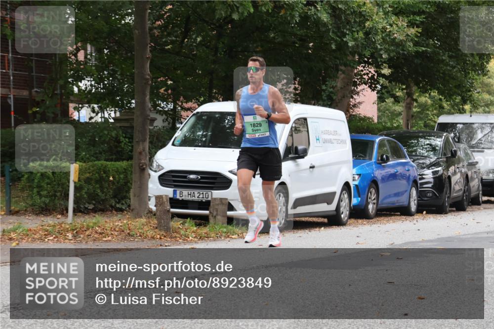 21.09.2025 - PSD Bank Halbmarathon Luisa Fischer http://msf.ph/oto/8923849 21.09.2025 11:11:52 Laufen 210, 1829 meine-sportfotos.de