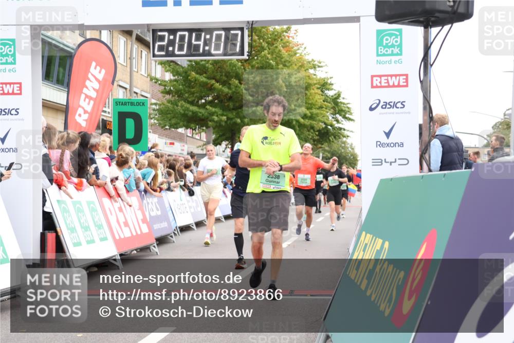 21.09.2025 - PSD Bank Halbmarathon Strokosch-Dieckow http://msf.ph/oto/8923866 21.09.2025 12:03:30 Ziel 2337, 2338, 2457, 2520, 2565, 2722, 2798, 3189, 3248 meine-sportfotos.de