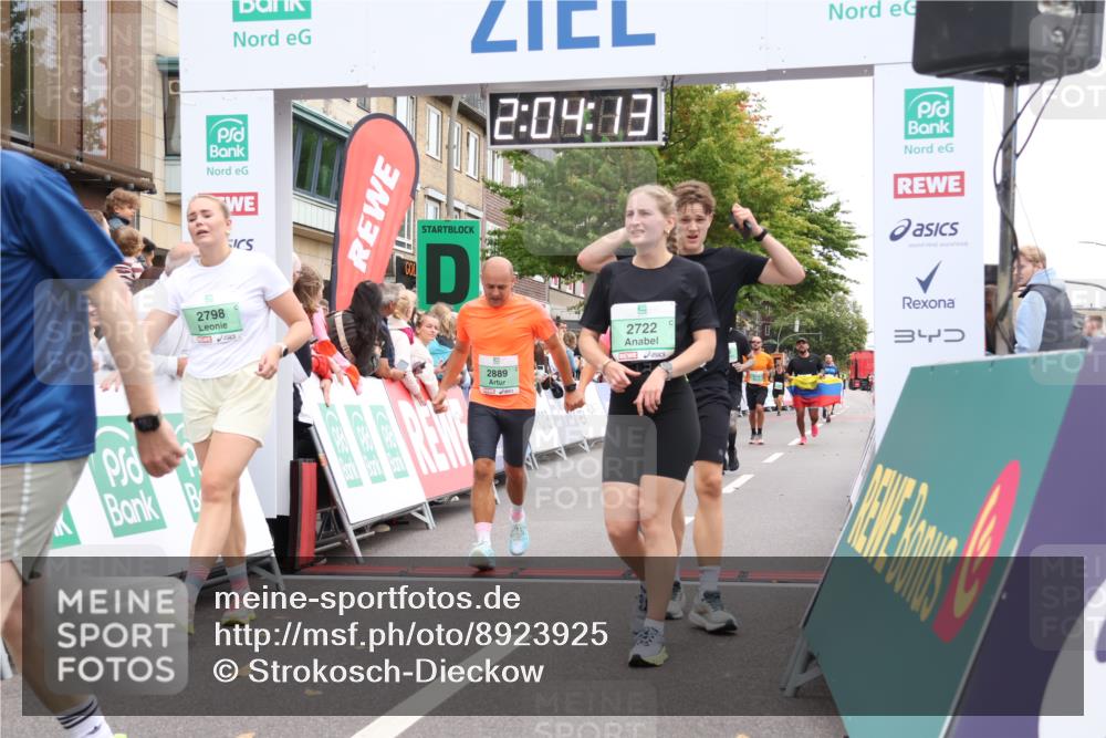 21.09.2025 - PSD Bank Halbmarathon Strokosch-Dieckow http://msf.ph/oto/8923925 21.09.2025 12:03:37 Ziel 1160, 2338, 2520, 2565, 2722, 2787, 2798, 2888, 2889, 3189, 3248 meine-sportfotos.de