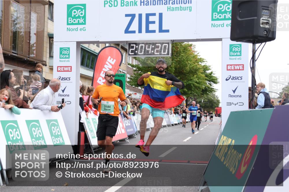 21.09.2025 - PSD Bank Halbmarathon Strokosch-Dieckow http://msf.ph/oto/8923976 21.09.2025 12:03:43 Ziel 1160, 2617, 2776, 2787, 2888, 2889, 3184, 3213 meine-sportfotos.de